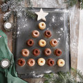 Assortimento natalizio di mini donut, 3 varietà - 1