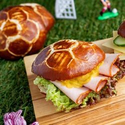 Panino "Laugen" a forma di pallone