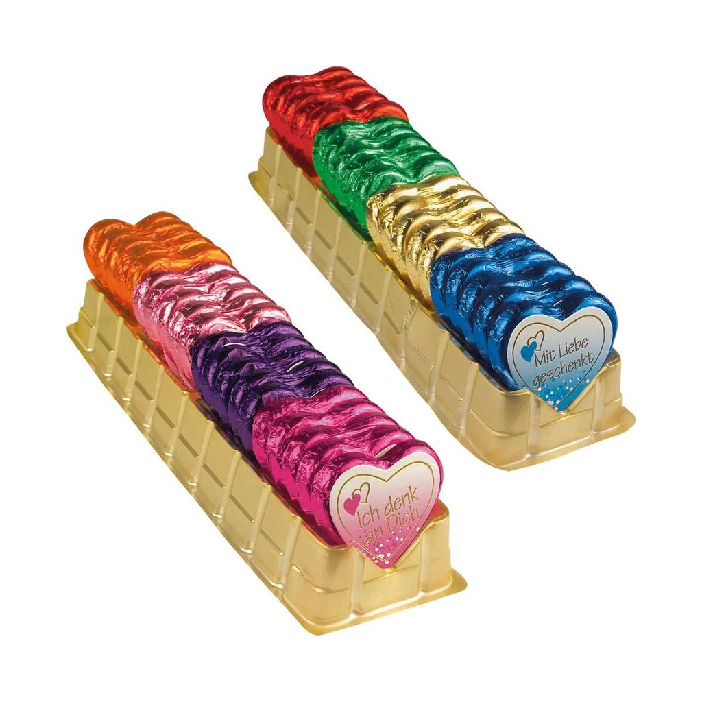 Assortiment de grands coeurs en praliné colorés